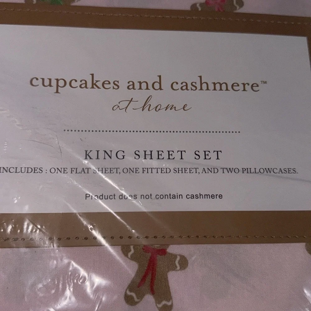 CUPCAKES & CASHMERE Gingerbread Treat Sheet Set in Pink